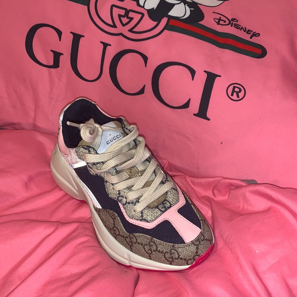 Women’s Gucci gym shoes brand new size 5.5